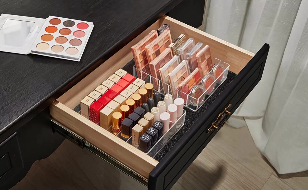 CISIREE Cosmetics Eye Shadow Palette Organizer